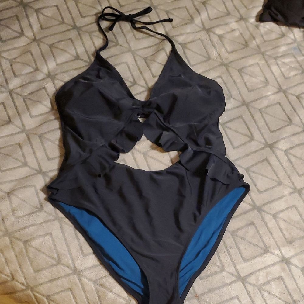 Bleu Ice Women's Sz XL One Piece Black Swimsuit Ruffled Key Hole‎ Front Tie